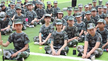 軍訓(xùn)Day 1 | 長郡岳陽郡華學(xué)校2019級初一、高一新生軍事夏令營開營儀式