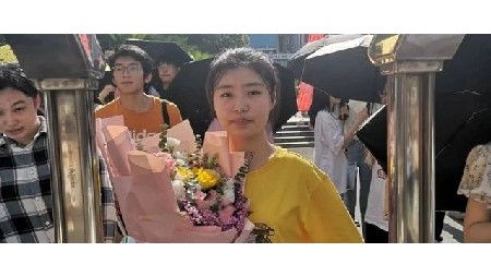 祝賀我的女孩，在郡園如愿圓夢！——?轉(zhuǎn)自岳陽市郡華高級中學(xué)一位學(xué)生母親的朋友圈