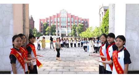 家校攜手，從一次溫暖的對(duì)話開始！