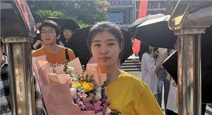 祝賀我的女孩，在郡園如愿圓夢